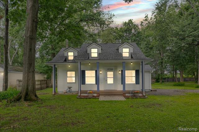 front view picture of 27769 Gilbert, Warren, MI. 48093