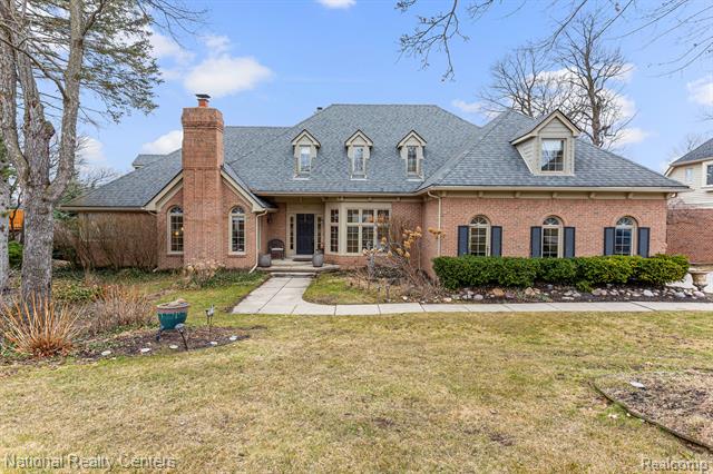 front view picture of 900 Andover Dr, Northville, MI. 48167