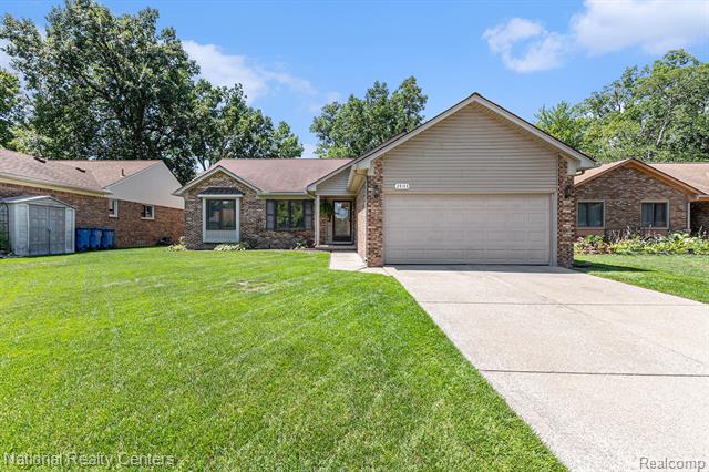 front view picture of 28143 St Louise, Warren, MI. 48092