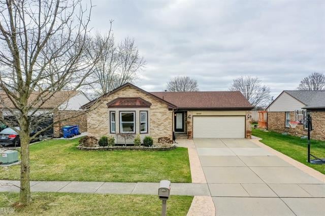 front view picture of 28287 St Louise, Warren, MI. 48092