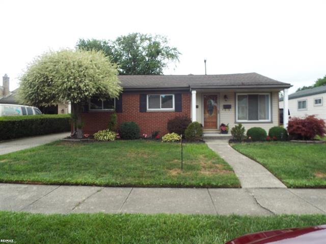 front view picture of 28001 Elba, Saint Clair Shores, MI. 48081
