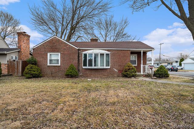 front view picture of 16850 Martin, Roseville, MI. 48066