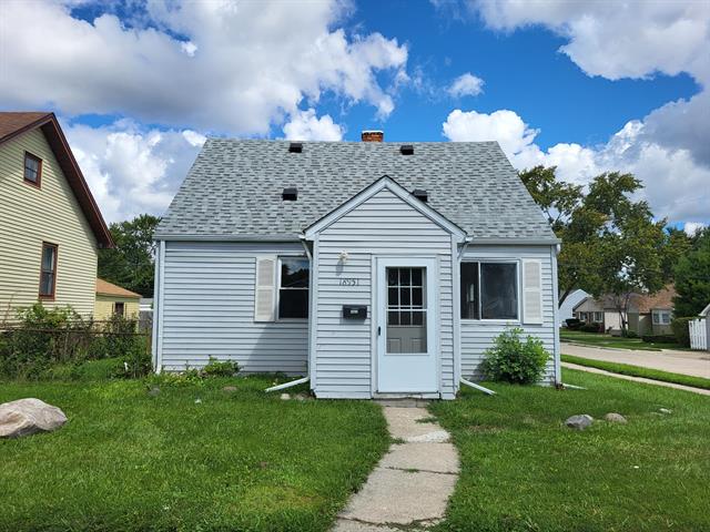 front view picture of 18951 Meier, Roseville, MI. 48066