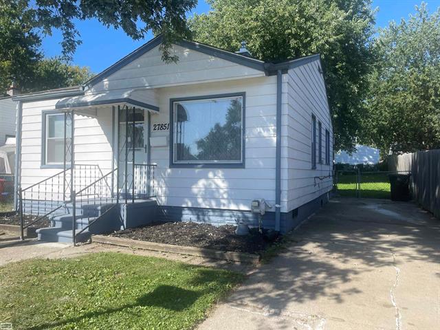 front view picture of 27851 O'neil, Roseville, MI. 48066
