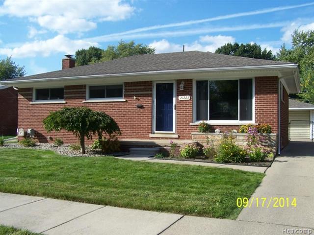 front view picture of 21223 Crane Ct, Saint Clair Shores, MI. 48081