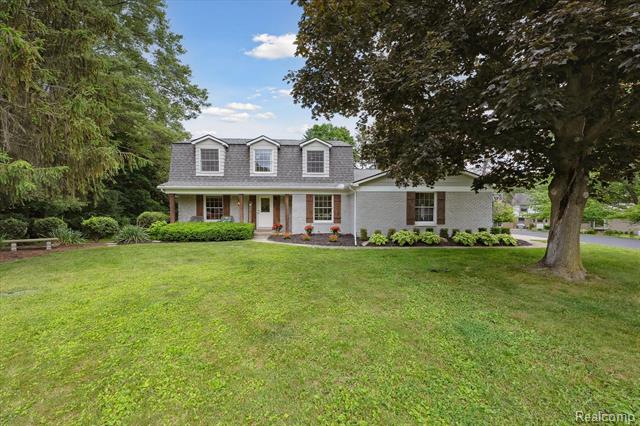 front view picture of 21378 Summerside Ct, Northville, MI. 48167