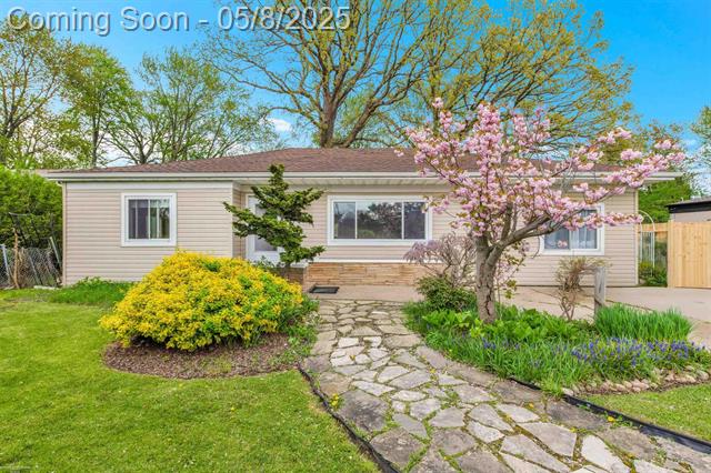 front view picture of 28316 Little Mack, Saint Clair Shores, MI. 48081