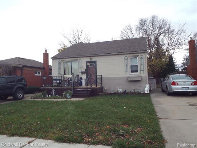 front view picture of 28113 Shock, Saint Clair Shores, MI. 48081