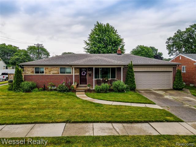 front view picture of 28460 Palm Beach, Warren, MI. 48093