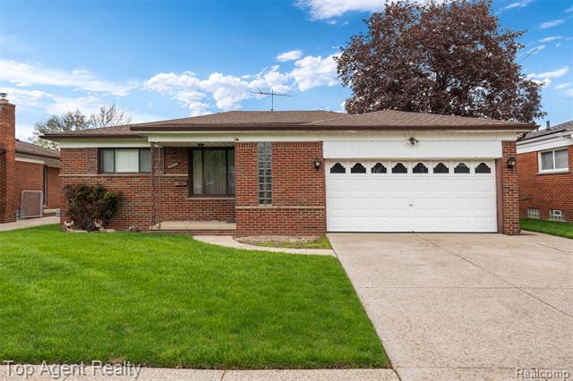 front view picture of 11495 Applewood, Warren, MI. 48093