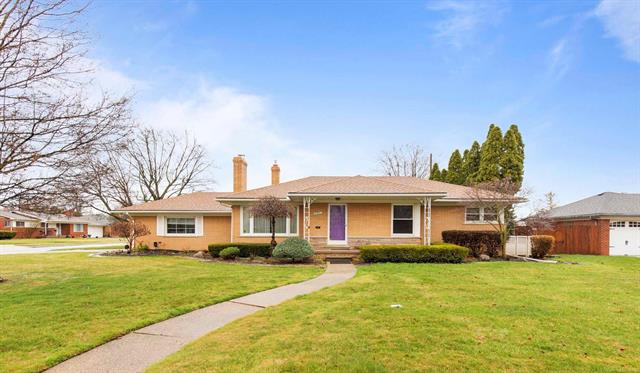front view picture of 20901 Martin, Saint Clair Shores, MI. 48081