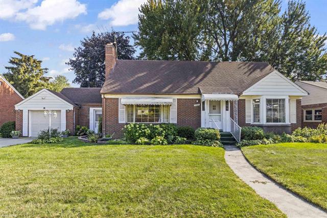 front view picture of 17980 Homer, Roseville, MI. 48066