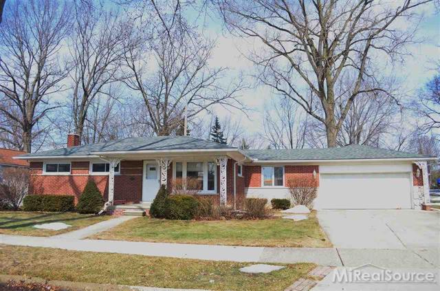 front view picture of 21231 Gordon, Saint Clair Shores, MI. 48081