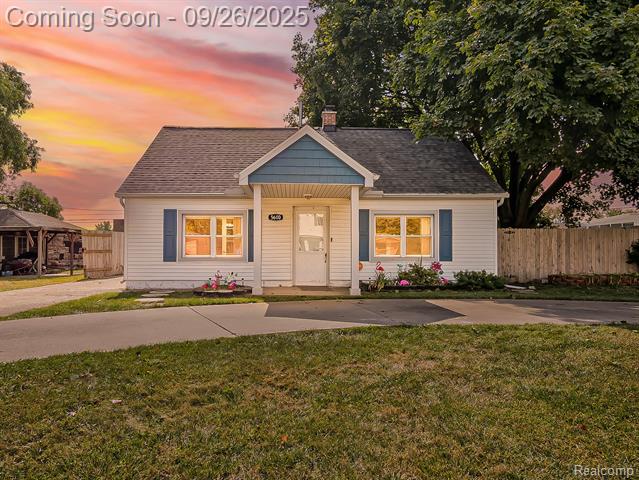 front view picture of 5600 Elmgrove, Warren, MI. 48092