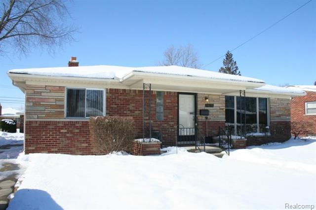 front view picture of 28631 Palm Beach, Warren, MI. 48093