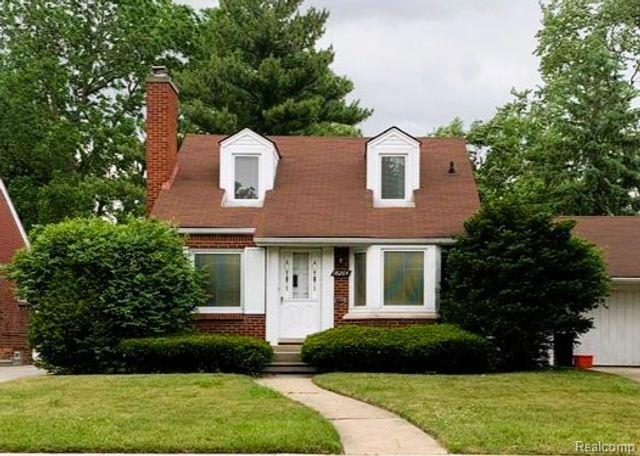 front view picture of 18264 Westhampton Ave, Southfield, MI. 48075