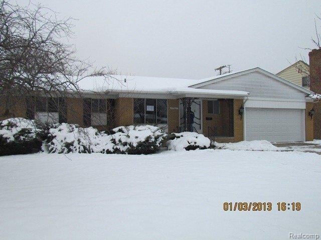front view picture of 28601 Little Mack, Saint Clair Shores, MI. 48081