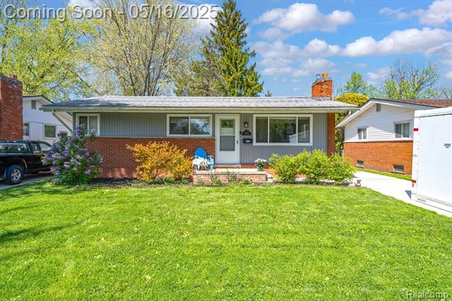 front view picture of 22001 St Gertrude, Saint Clair Shores, MI. 48081