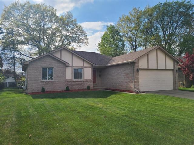 front view picture of 3393 Kevin, Warren, MI. 48092