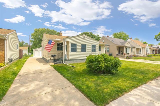 front view picture of 22301 St Gertrude, Saint Clair Shores, MI. 48081