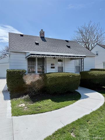 front view picture of 17836 12 Mile, Roseville, MI. 48066