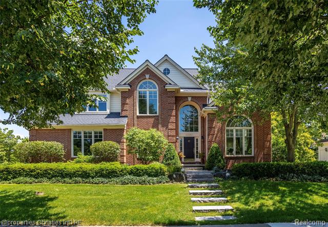 front view picture of 22080 Chase Dr, Novi, MI. 48375