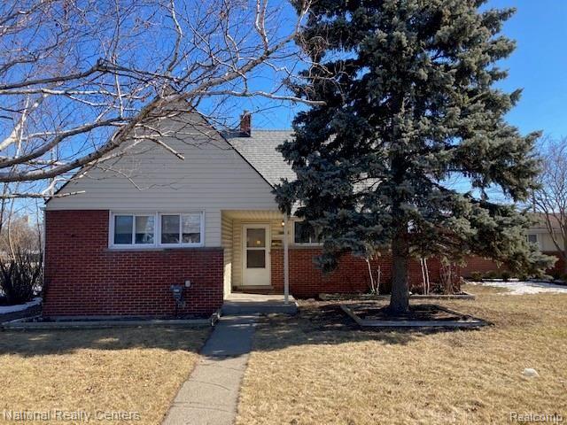 front view picture of 28950 Garfield, Roseville, MI. 48066