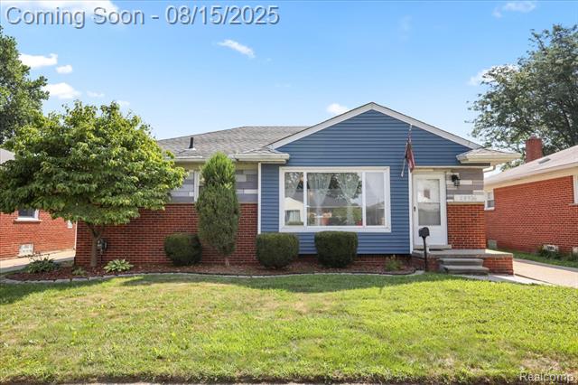 front view picture of 28936 Ursuline, Saint Clair Shores, MI. 48081