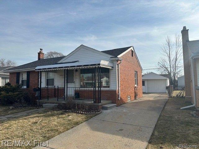 front view picture of 28860 Fountain, Roseville, MI. 48066