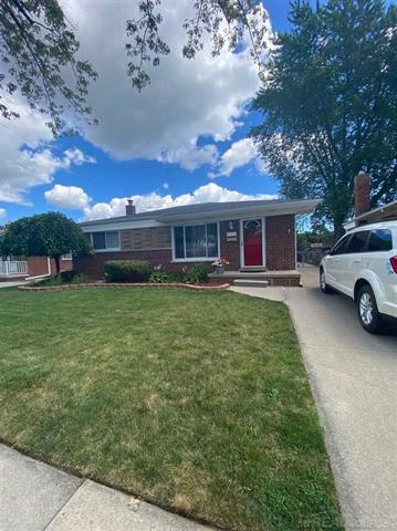 front view picture of 28948 Jane, Saint Clair Shores, MI. 48081