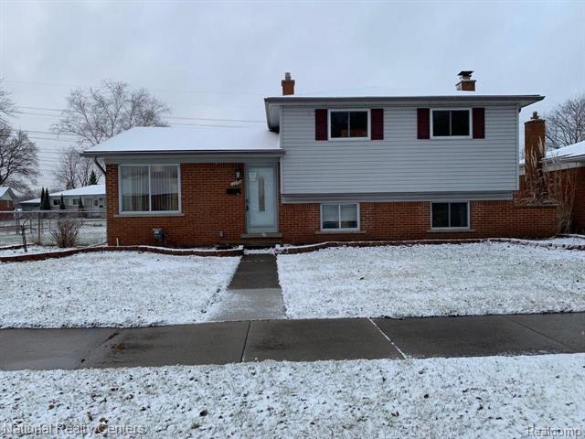front view picture of 29501 Newport, Warren, MI. 48088
