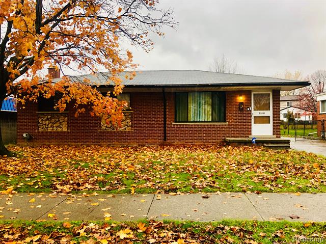 front view picture of 29161 Schoenherr Rd, Warren, MI. 48088