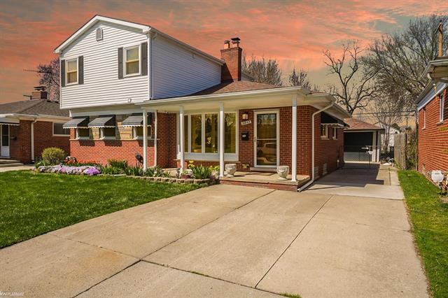 front view picture of 20843 Bayside, Saint Clair Shores, MI. 48081