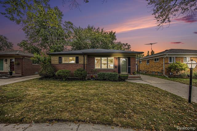 front view picture of 22618 Millenbach, Saint Clair Shores, MI. 48081