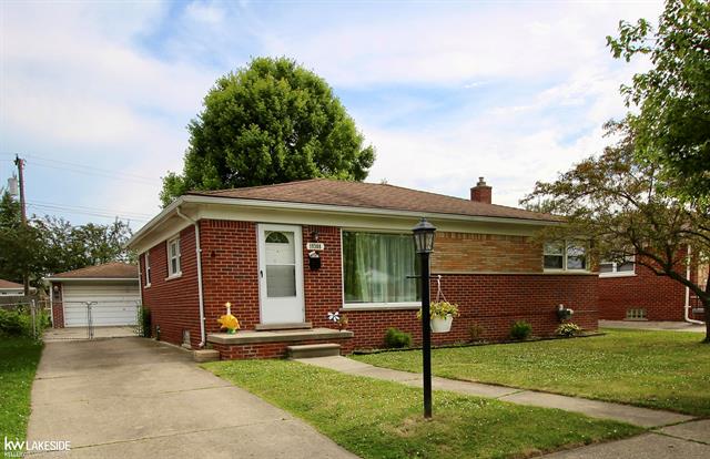 front view picture of 19308 Florence, Roseville, MI. 48066
