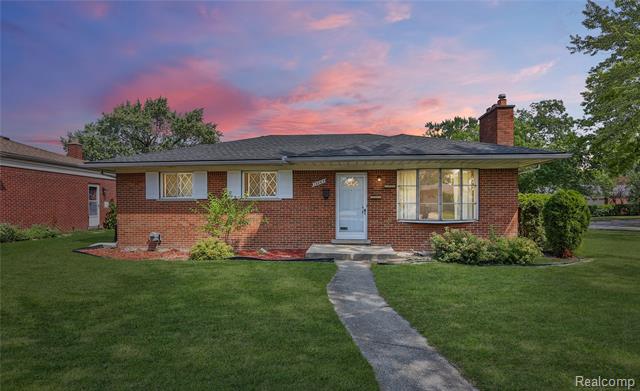 front view picture of 13265 Geoffry, Warren, MI. 48088