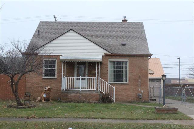 front view picture of 18890 Birmingham, Roseville, MI. 48066