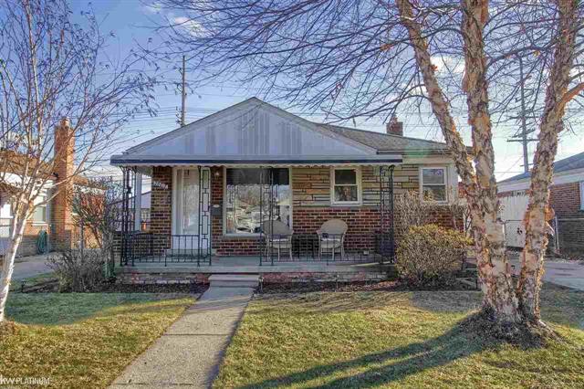 front view picture of 29610 Taylor, Saint Clair Shores, MI. 48082
