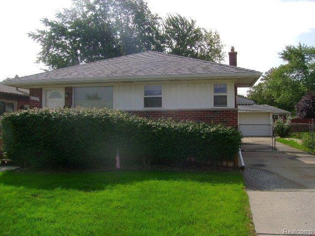 front view picture of 22712 Amherst, Saint Clair Shores, MI. 48081
