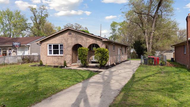 front view picture of 21312 Seminole St, Southfield, MI. 48033