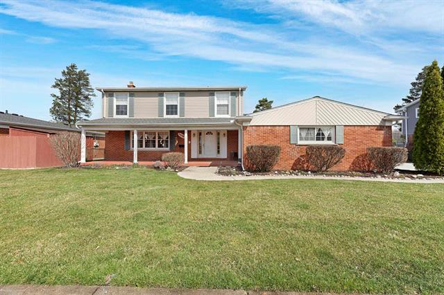 front view picture of 11161 Meadowbrook, Warren, MI. 48093