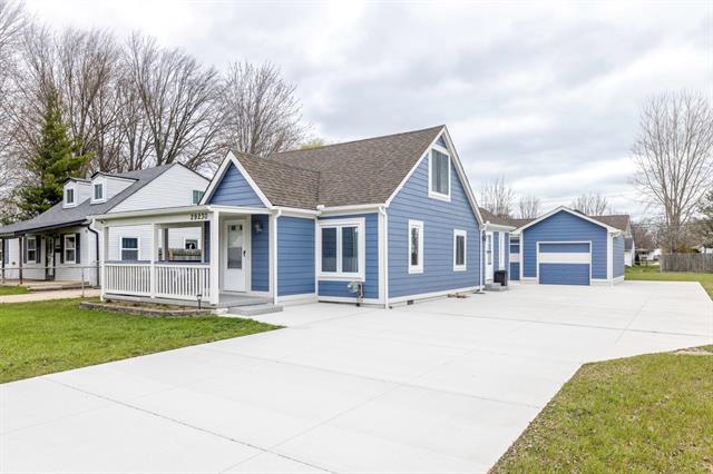 front view picture of 29230 Harding, Roseville, MI. 48066