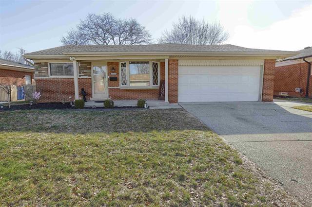 front view picture of 29642 Pinto, Warren, MI. 48093