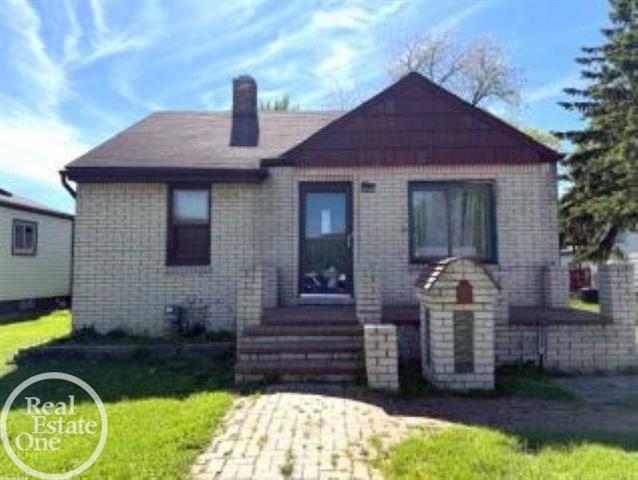 front view picture of 29131 Coolidge, Roseville, MI. 48066