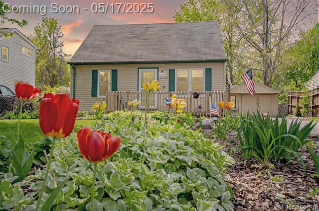front view picture of 29255 Rymal, Roseville, MI. 48066