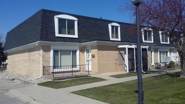 front view picture of 29720 City Center Dr, Warren, MI. 48093