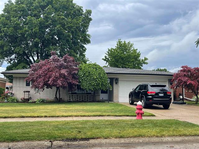 front view picture of 11485 Racine, Warren, MI. 48093