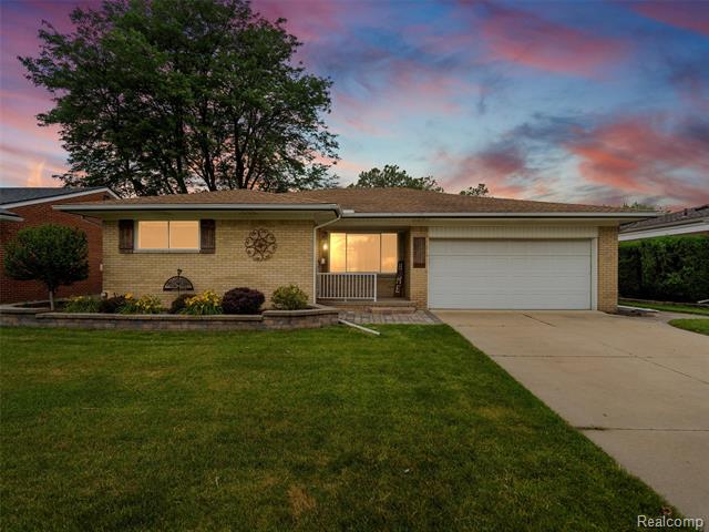 front view picture of 29553 Pinto, Warren, MI. 48093