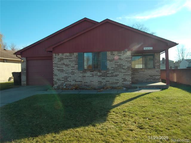 front view picture of 16682 Eastland, Roseville, MI. 48066