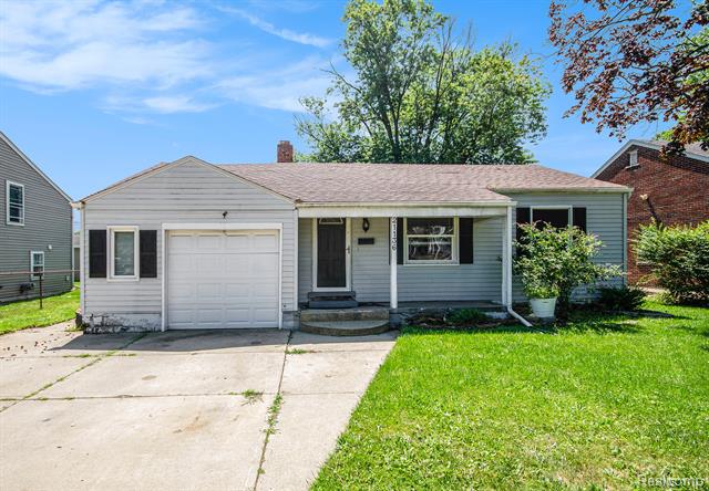 front view picture of 21136 12 Mile Rd, Saint Clair Shores, MI. 48081